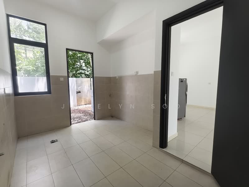 16 Quartz @ Melawati untuk Untuk Dijual - RM 2,100,000, Mac 2026 - Kitchen - PropertyGuru.com.my