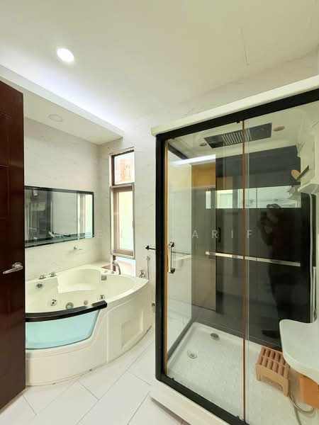 Bungalow for Sale in Kuala Lumpur (Kuala Lumpur) - Reena Sarif - Bathroom - PropertyGuru.com.my