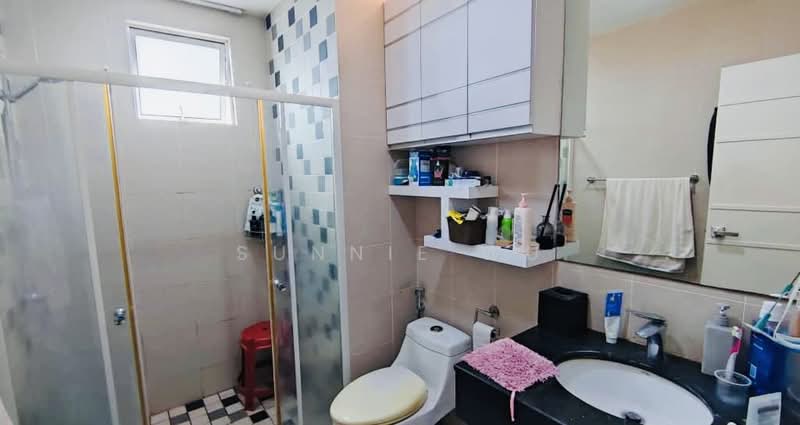 Condominium for Sale at Jesselton Condominium - Sunnie Wu - Bathroom - PropertyGuru.com.my