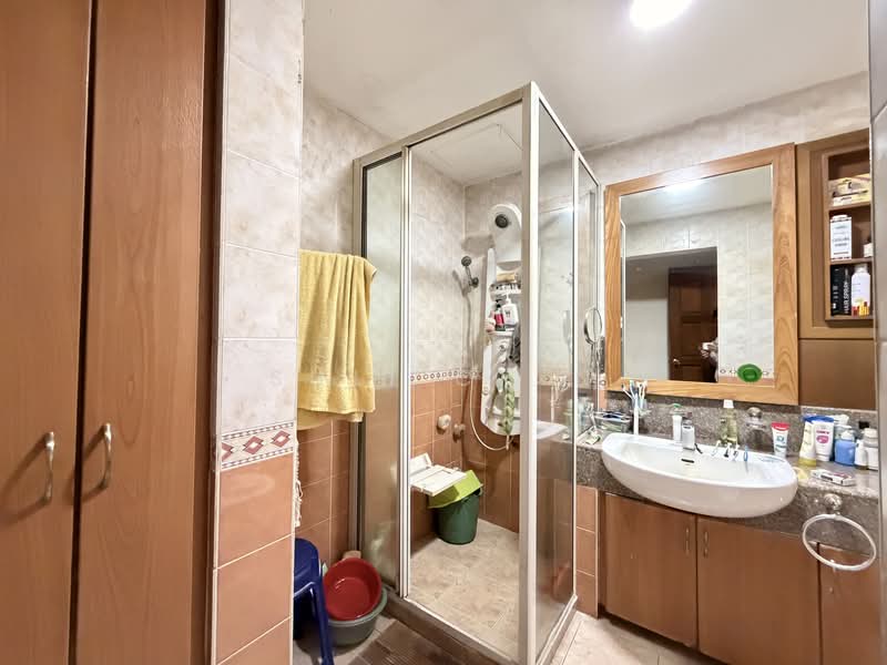 2-storey Terraced House for Sale in Taman Bukit Desa (Taman Desa) - Suli Chin - Bathroom - PropertyGuru.com.my