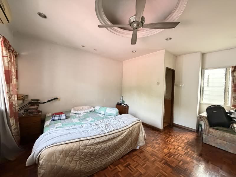2-storey Terraced House for Sale in Taman Bukit Desa (Taman Desa) - Suli Chin - Bedroom - PropertyGuru.com.my