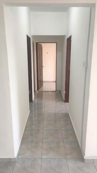 Apartment for Sale at Ria Apartment - Ken Chai - Corridor - PropertyGuru.com.my