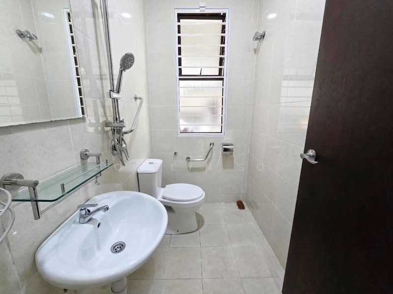 Semi-Detached House for Sale in Taming Mutiara (Bandar Sungai Long) - Jocelyn Soo - Bathroom - PropertyGuru.com.my