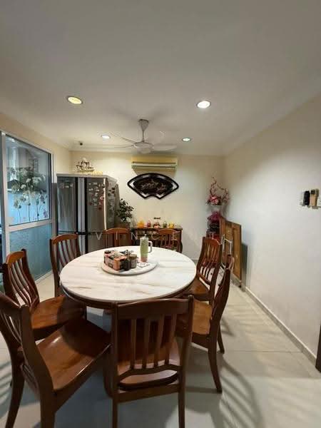 3-storey Terraced House for Sale in Kepong (Kuala Lumpur) - Vincent Goh - Dining Room - PropertyGuru.com.my