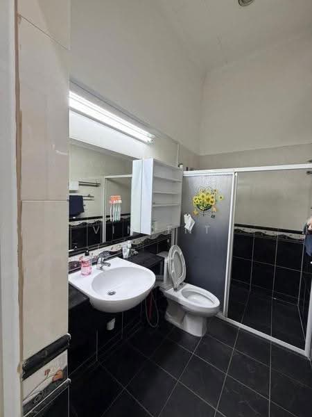 3-storey Terraced House for Sale in Kepong (Kuala Lumpur) - Vincent Goh - Bathroom - PropertyGuru.com.my