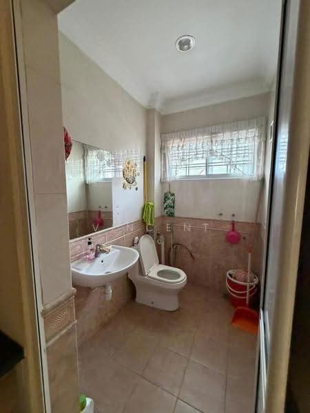 3-storey Terraced House for Sale in Kepong (Kuala Lumpur) - Vincent Goh - Bathroom - PropertyGuru.com.my