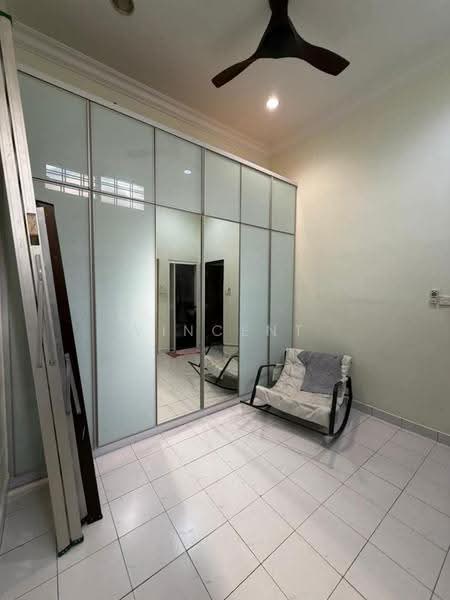 3-storey Terraced House for Sale in Kepong (Kuala Lumpur) - Vincent Goh - Bedroom - PropertyGuru.com.my