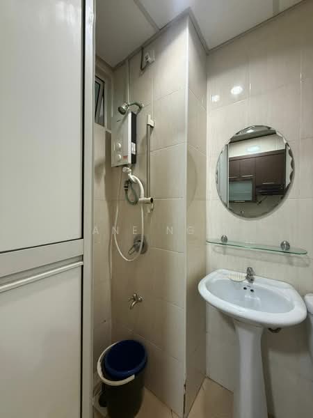 Apartment for Rent at Sri Samudera Apartment (Seaview Residence Suites) - Jane Ngoi - Bathroom - PropertyGuru.com.my