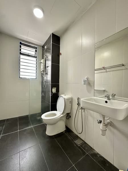 The Garden Residences untuk Untuk Disewa - RM 2,000 /bulan, Mac 2026 - Bathroom - PropertyGuru.com.my