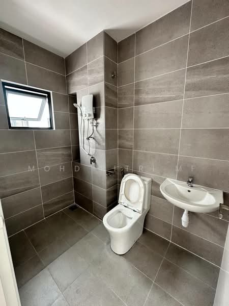 2-storey Terraced House for Sale in Cyberjaya (Selangor) - Mohd Fitri MF - Bathroom - PropertyGuru.com.my
