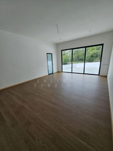 Bungalow for Sale in Bukit Jelutong (Shah Alam) - Zalina Zubaidi - Living Room - PropertyGuru.com.my