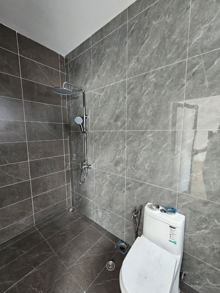 Bungalow for Sale in Bukit Jelutong (Shah Alam) - Zalina Zubaidi - Bathroom - PropertyGuru.com.my