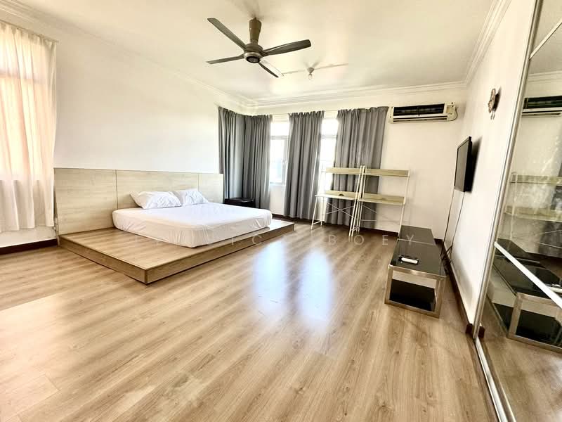 Taman Gaya untuk Untuk Disewa - RM 5,200 /bulan, Mac 2026 - Bedroom - PropertyGuru.com.my