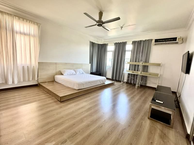 Taman Gaya untuk Untuk Disewa - RM 5,200 /bulan, Mac 2026 - Bedroom - PropertyGuru.com.my