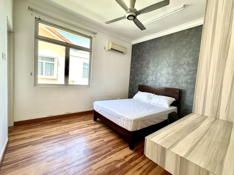 Taman Gaya untuk Untuk Disewa - RM 5,200 /bulan, Mac 2026 - Bedroom - PropertyGuru.com.my