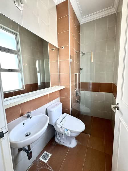 Taman Gaya untuk Untuk Disewa - RM 5,200 /bulan, Mac 2026 - Bathroom - PropertyGuru.com.my