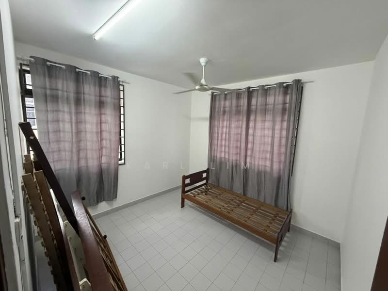2-storey Terraced House for Rent in Permas Jaya (Johor Bahru) - Karl Lim - Bedroom - PropertyGuru.com.my