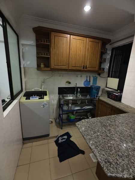 Pangsapuri Perdana untuk Untuk Disewa - RM 1,397 /bulan, Mac 2026 - Kitchen - PropertyGuru.com.my