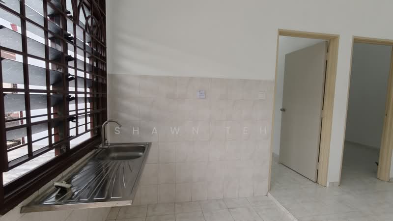 1-storey Terraced House for Sale in Tanjong Minyak (Melaka) - Shawn Teh - Kitchen - PropertyGuru.com.my
