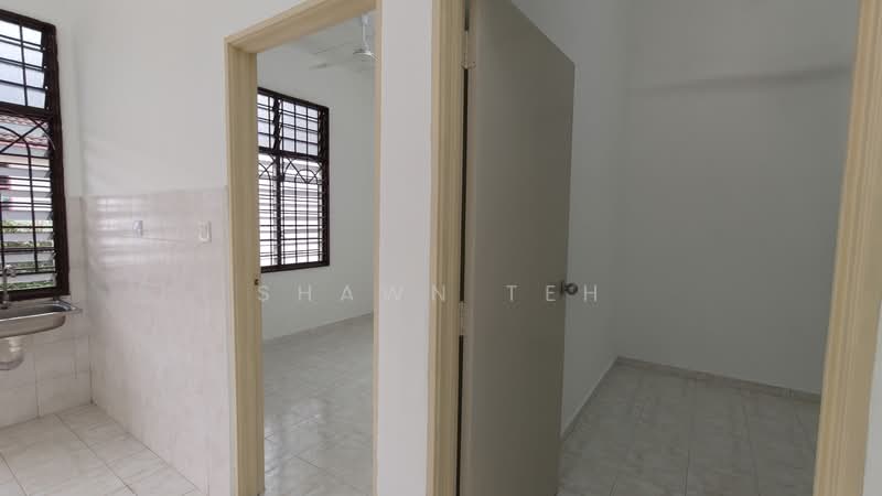 1-storey Terraced House for Sale in Tanjong Minyak (Melaka) - Shawn Teh - Interior - PropertyGuru.com.my