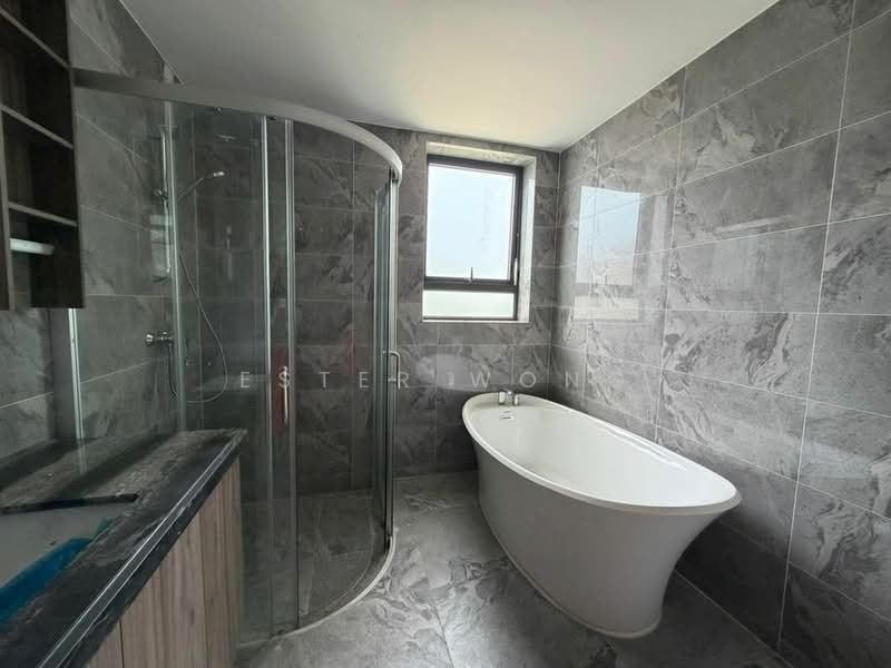 Twin Villa for Sale in Forest City (Gelang Patah) - Ester Wong - Bathroom - PropertyGuru.com.my