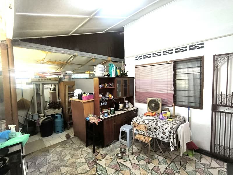 Seksyen 14 untuk Untuk Dijual - RM 950,000, Mac 2026 - Kitchen - PropertyGuru.com.my