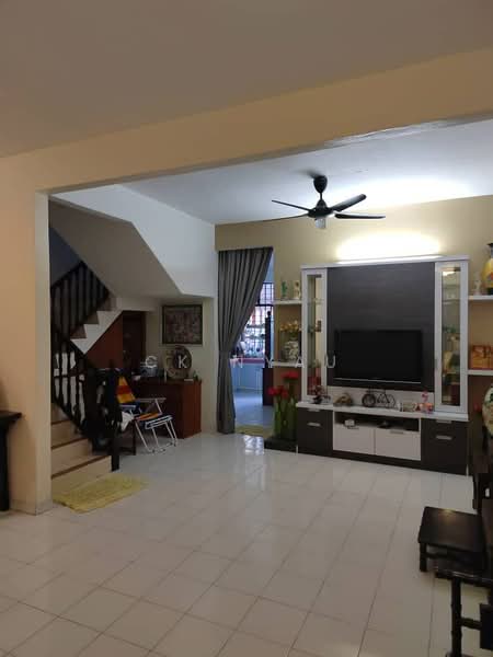 Ipoh bercham anjung renovated 2 storey empty house for rent untuk Untuk Disewa - RM 1,200 /bulan, Mac 2026 - Living Room - PropertyGuru.com.my