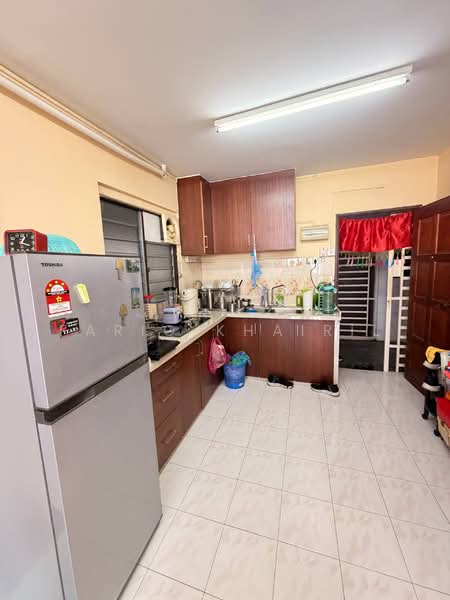 Halaman Kenanga untuk Untuk Dijual - RM 295,000, Mac 2026 - Kitchen - PropertyGuru.com.my