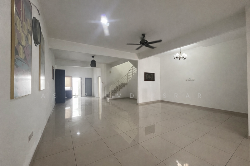 Rumah Teres untuk Dijual di Aman Putri (Sungai Buloh) - Asliza Md Asrar - Living Room - PropertyGuru.com.my