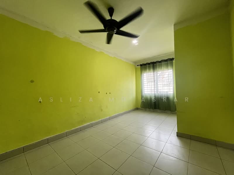 Rumah Teres untuk Dijual di Aman Putri (Sungai Buloh) - Asliza Md Asrar - Bedroom 2 - PropertyGuru.com.my