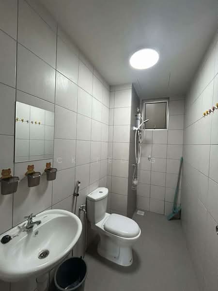 Kondominium untuk Disewa di Vista Danau Kota - CK Teong - Bathroom - PropertyGuru.com.my