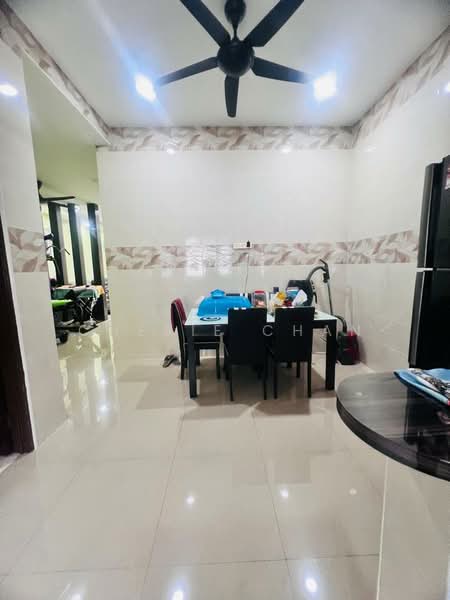 1-storey Terraced House for Sale in Taman Bestari Indah (Ulu Tiram) - Cherie Chan - Dining Room - PropertyGuru.com.my