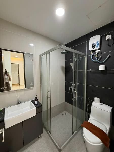 Kings Bay @ Country Garden Danga Bay untuk Untuk Disewa - RM 2,600 /bulan, Mac 2026 - Bathroom - PropertyGuru.com.my