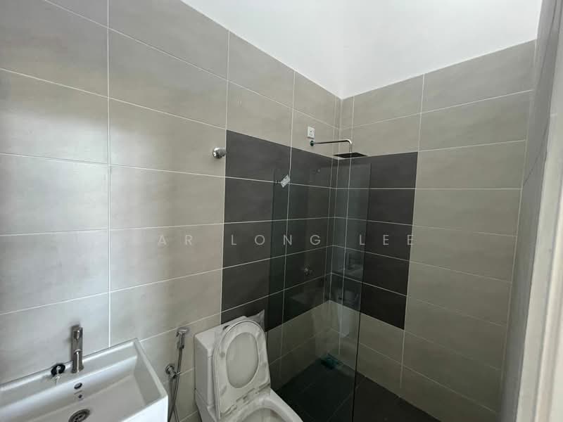 Semi-Detached House for Sale in Bandar Lahat Mines (Lahat) - Kar Long Lee - Bathroom - PropertyGuru.com.my