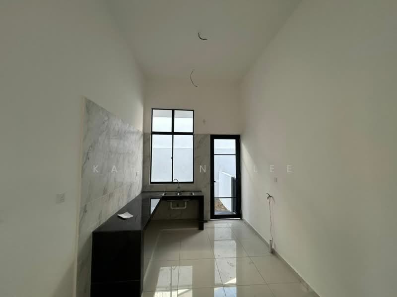 Semi-Detached House for Sale in Bandar Lahat Mines (Lahat) - Kar Long Lee - Kitchen - PropertyGuru.com.my
