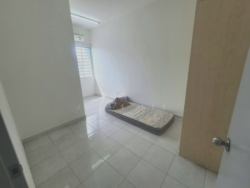 Puncak Saujana untuk Untuk Dijual - RM 285,000, Mac 2026 - Bedroom - PropertyGuru.com.my