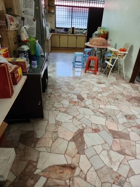 Semi-Detached House for Sale in Jelutong Barat (Jelutong) - Jean Lim - Kitchen - PropertyGuru.com.my