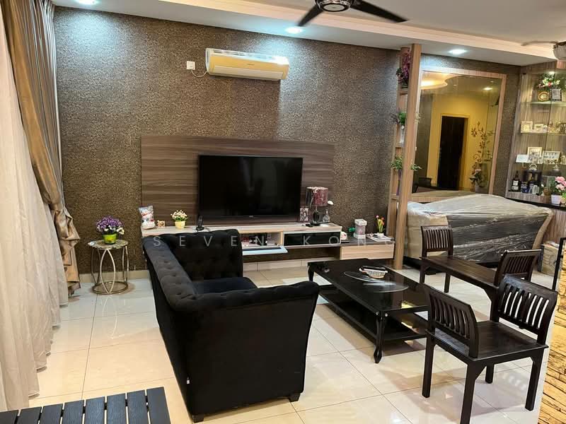 2-storey Terraced House for Sale in Setia Tropika (Johor Bahru) - Seven Kong - Living Room - PropertyGuru.com.my