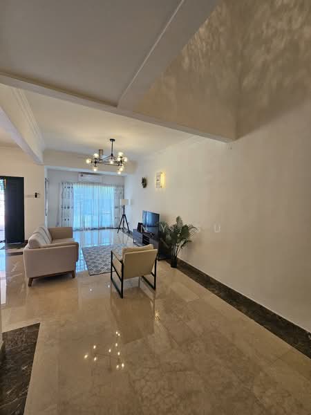 2-storey Terraced House for Sale in Bukit Jelutong (Shah Alam) - Winny Su - Living Room - PropertyGuru.com.my