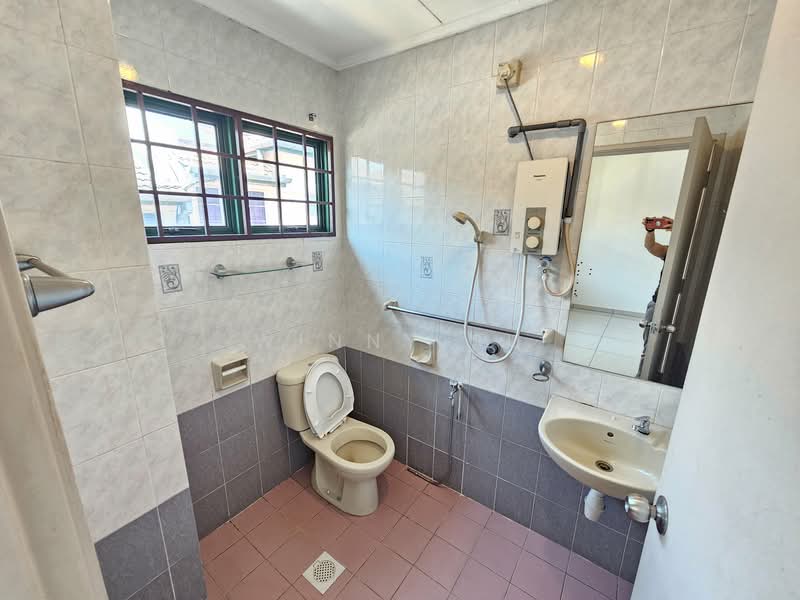 2-storey Terraced House for Sale in Bukit Jelutong (Shah Alam) - Winny Su - Bathroom - PropertyGuru.com.my