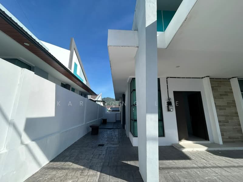 Semi-Detached House for Sale in Bandar Lahat Mines (Lahat) - Kar Long Lee - Exterior - PropertyGuru.com.my