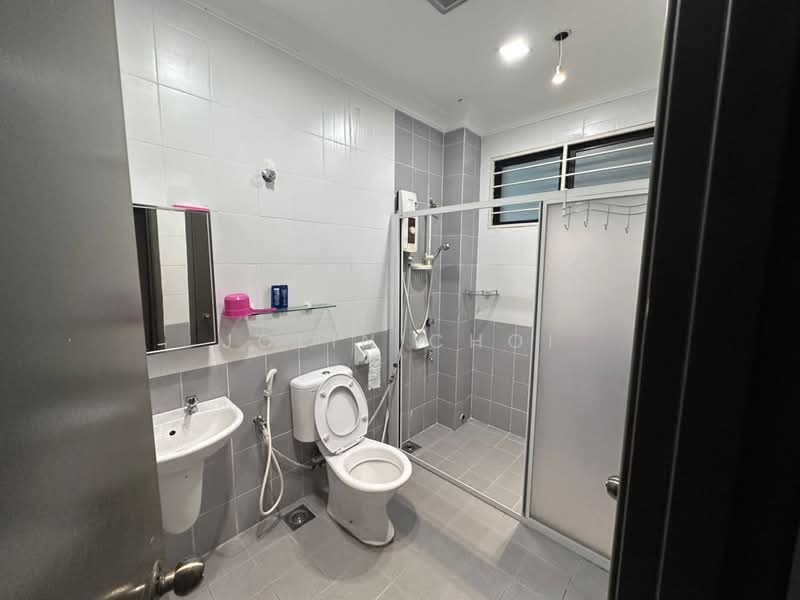Terraced House for Sale in Bandar Kinrara Seksyen 1 (Bandar Kinrara) - Jolin Choi - Bathroom - PropertyGuru.com.my