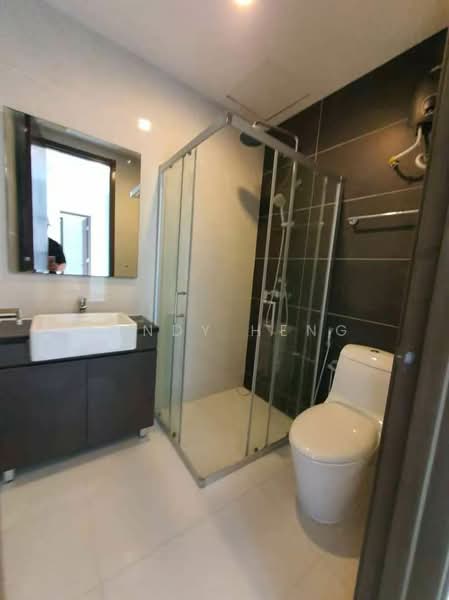 Kondominium untuk Dijual di Amberside @ Country Garden Danga Bay - Mindy Heng - Bathroom - PropertyGuru.com.my