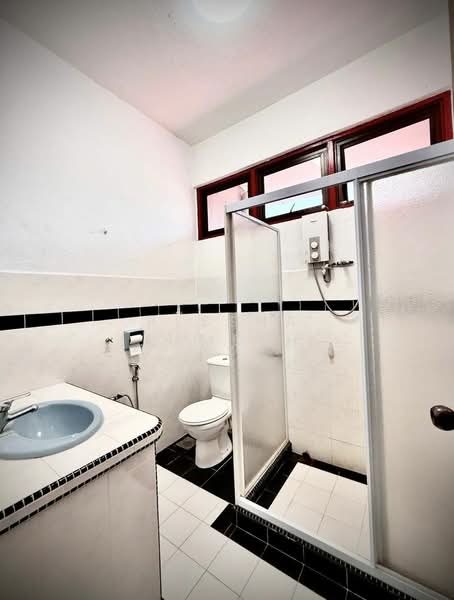 Bungalow for Rent in Tanjung Bungah (Penang) - Ressha Ramesh - Bathroom - PropertyGuru.com.my