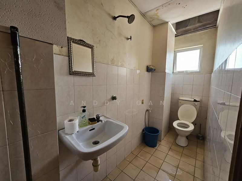 Taman Chi Liung untuk Untuk Dijual - RM 350,000, Mac 2026 - Bathroom - PropertyGuru.com.my