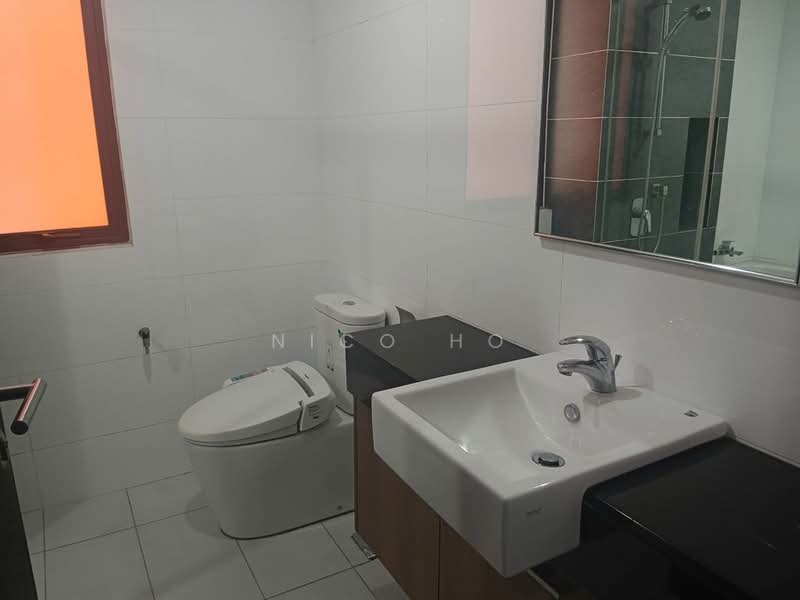 Apartment for Sale at Ponderosa Lakeside Apartment - Nico Ho - Bathroom - PropertyGuru.com.my