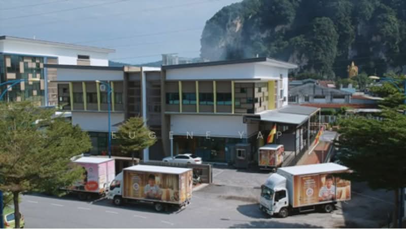 Semi-D Factory for Sale in Kawasan Perindustrian Batu Caves (Batu Caves) - Eugene Yap - Exterior - PropertyGuru.com.my