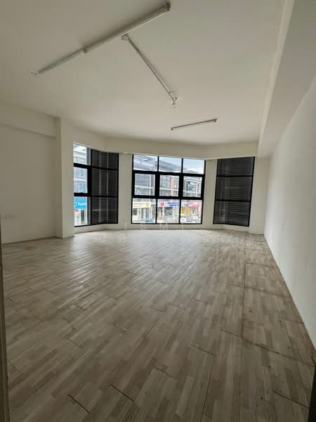Shop / Office for Sale in Senawang (Negeri Sembilan) - Ismi Muhammad - Interior - PropertyGuru.com.my