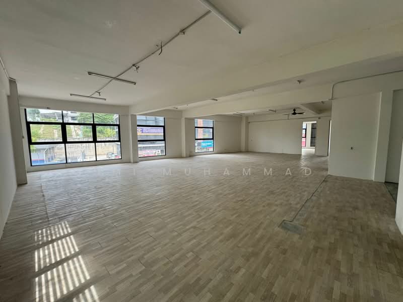 Shop / Office for Sale in Senawang (Negeri Sembilan) - Ismi Muhammad - PropertyGuru.com.my