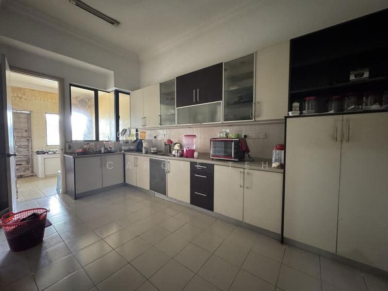 3-storey Terraced House for Sale in Taman Esplanad (Bukit Jalil) - Carole Teh - Kitchen - PropertyGuru.com.my